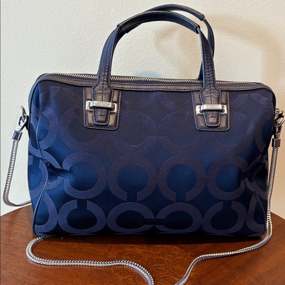 Coach Taylor Satchel crossbody bag, monogram canvas Navy chain added
Silvertone - Picture 7 of 13